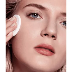 Max Factor Miracle Touch Compact Foundation