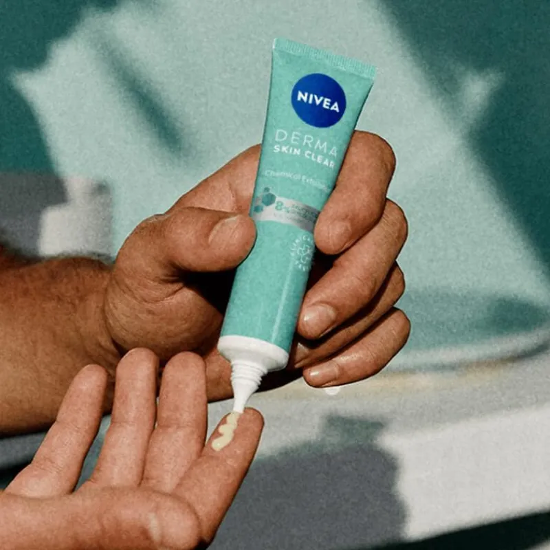 NIVEA Derma Skin Clear Night Exfoliant Onzuivere Huid 40 ML