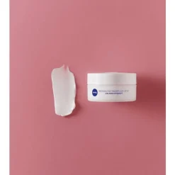 NIVEA Essentials 24u Voedende Dagcrème SPF 30 Droge Huid 50 ML