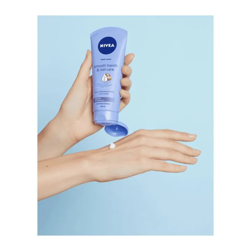 NIVEA Smooth Hands & Nail Care Handcrème 100 ML